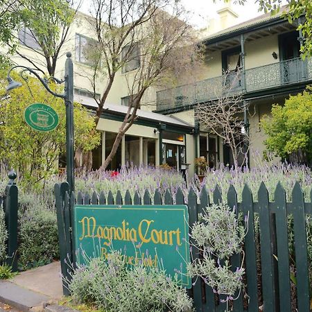 Magnolia Court Boutique Hotel メルボルン エクステリア 写真